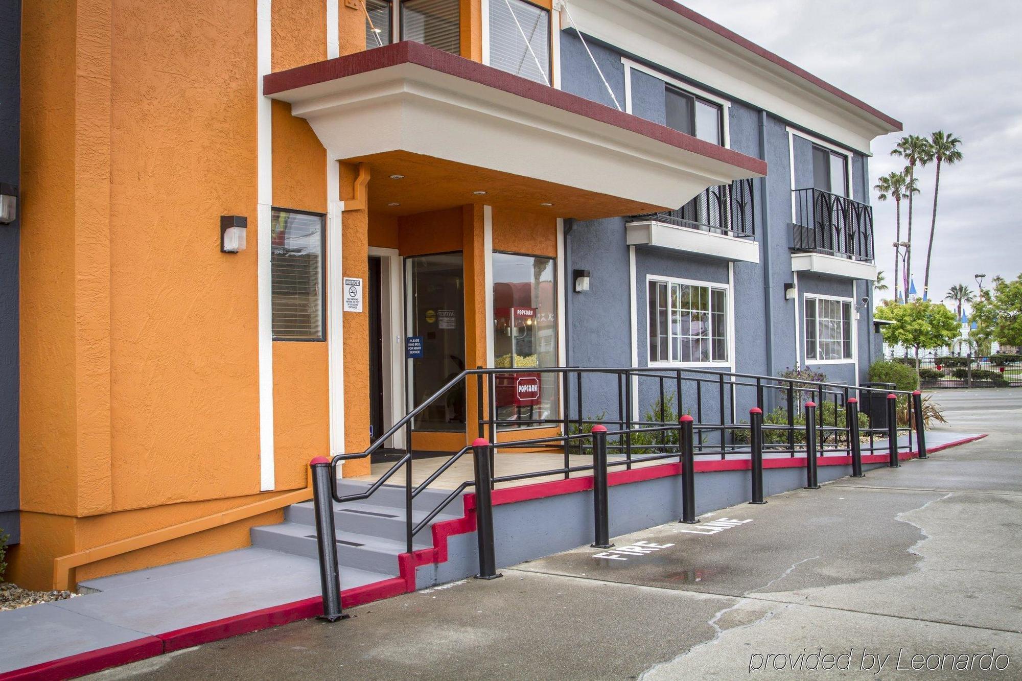 Comfort Inn Castro Valley Exterior photo